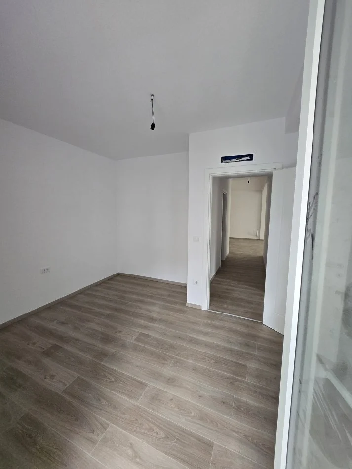 Tirane, jepet me qera Kati 4, 110 m² 1.199 € (Faik Konica)