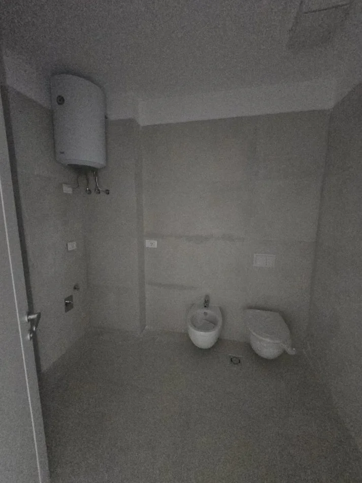 Tirane, jepet me qera Kati 4, 110 m² 1.199 € (Faik Konica)