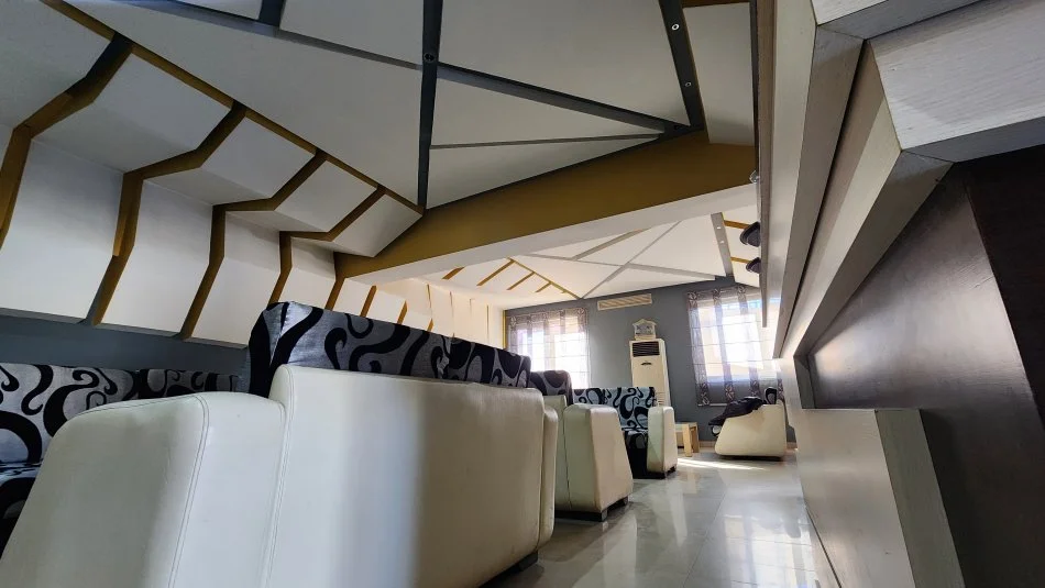 Lushnje, shitet lokal Kati 0, 104 m² (Qemal Stafa Perball Gjykates Administrative)