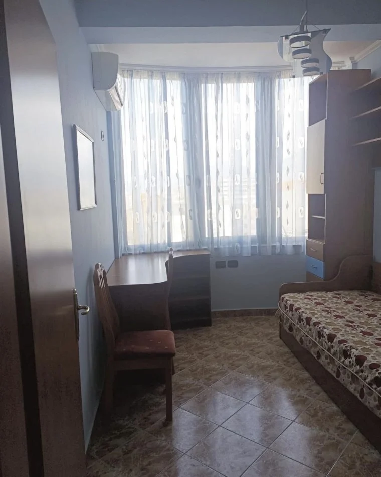 Jepet me qera apartament 2+1 Ali Demi