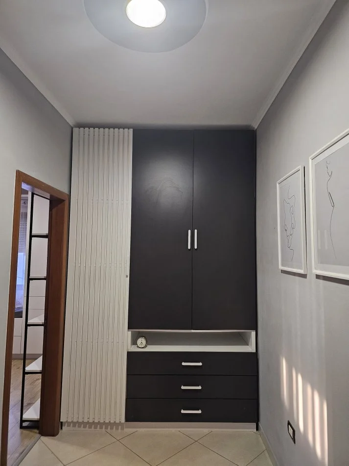 Tirane, jepet me qera apartament Kati 1, 95 m² 450 € (Senatorium)