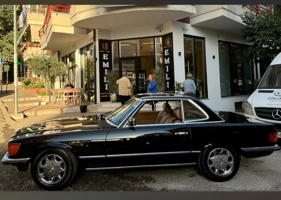 Tirane, shes apartament 3+1+Ballkon Kati 4, 134 m² 134.001 € (Fresk, Pasticeri Emili)