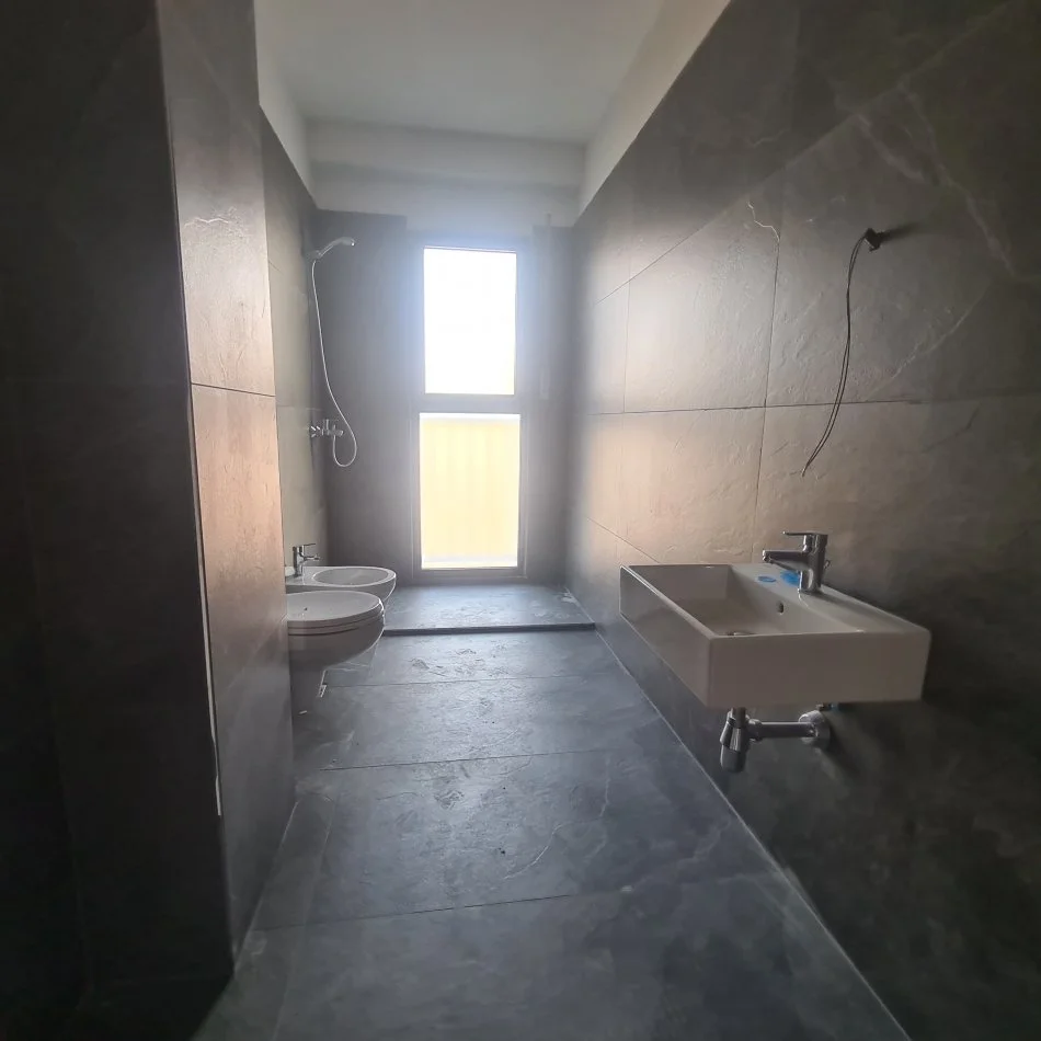 Tirane, jap me qera apartament 1+1 , Kati 2, 70 m² 400 € (Bulevardi i Ri)