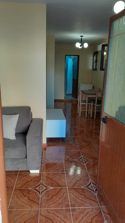 Tirane, jepet me qera apartament 2+1 Kati 1, 76 m² 400 € (Rr. Fuat Toptani prane Hotel Dea)