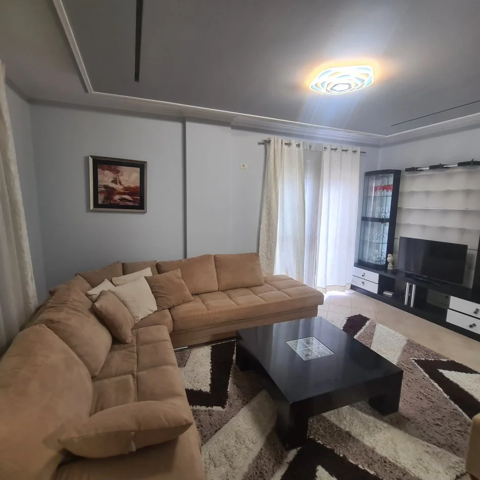 Jap2+1 te Kopshti Zoologjik, 110 m², 600 €/muaj (RrugaEduard Mano))