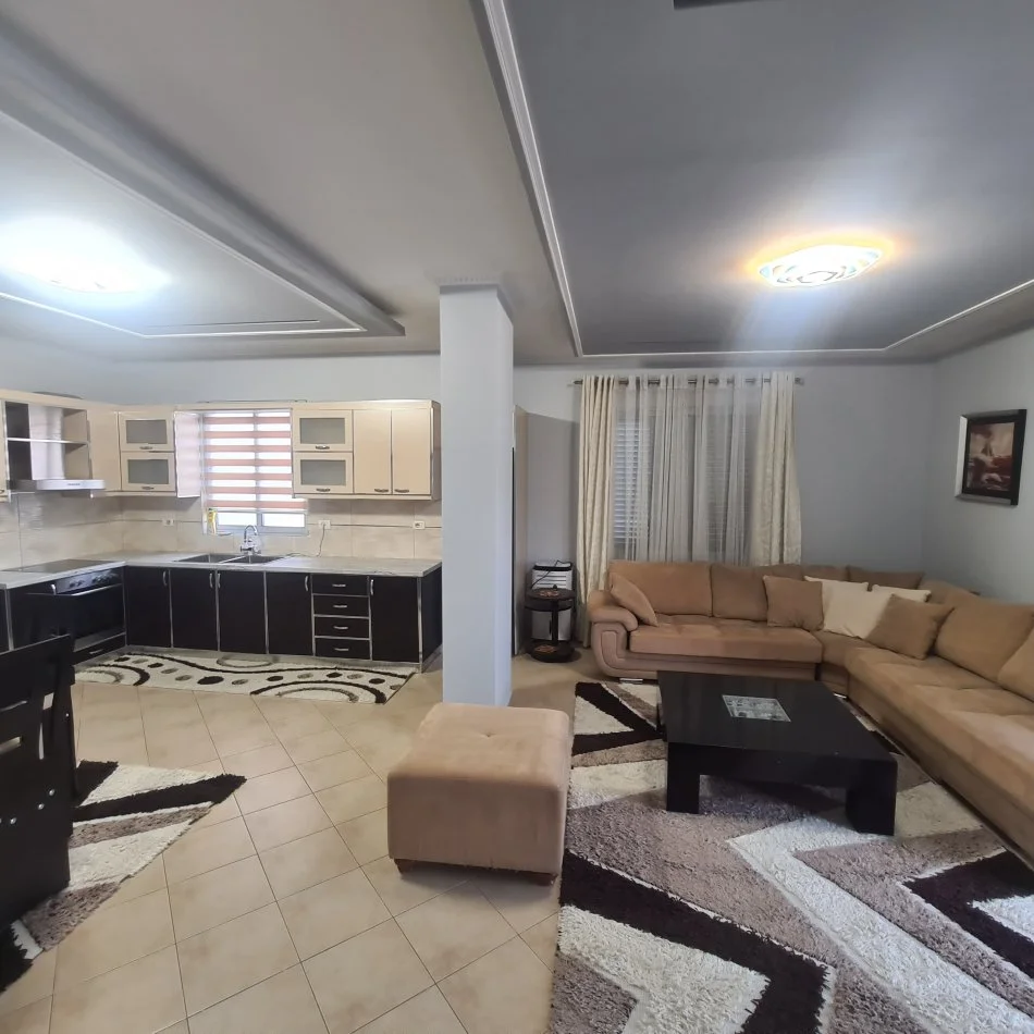 Jap2+1 te Kopshti Zoologjik, 110 m², 600 €/muaj (RrugaEduard Mano))