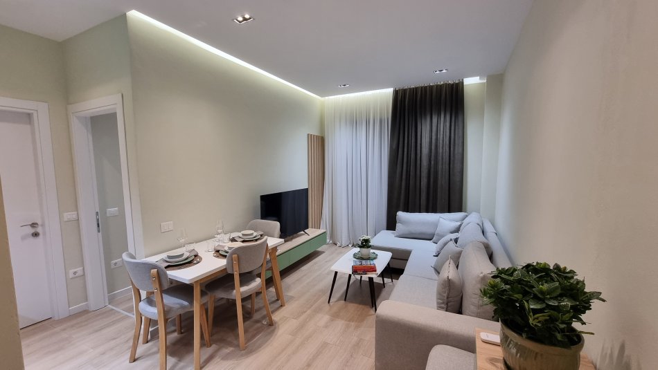 Tirane, jap me qera apartament 1+1 Kati 3, 50 m² 650 € (Myslym Shyr)