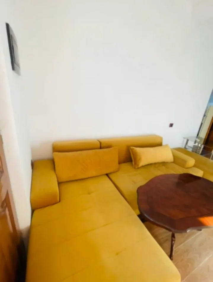 Tirane, jepet me qera shtepi 1+1 Kati 2, 40 m² 330 € (S)