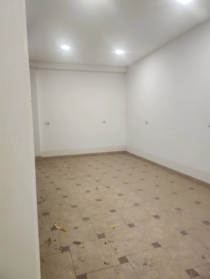 Tirane, jepet me qera , 130 m² 750 €