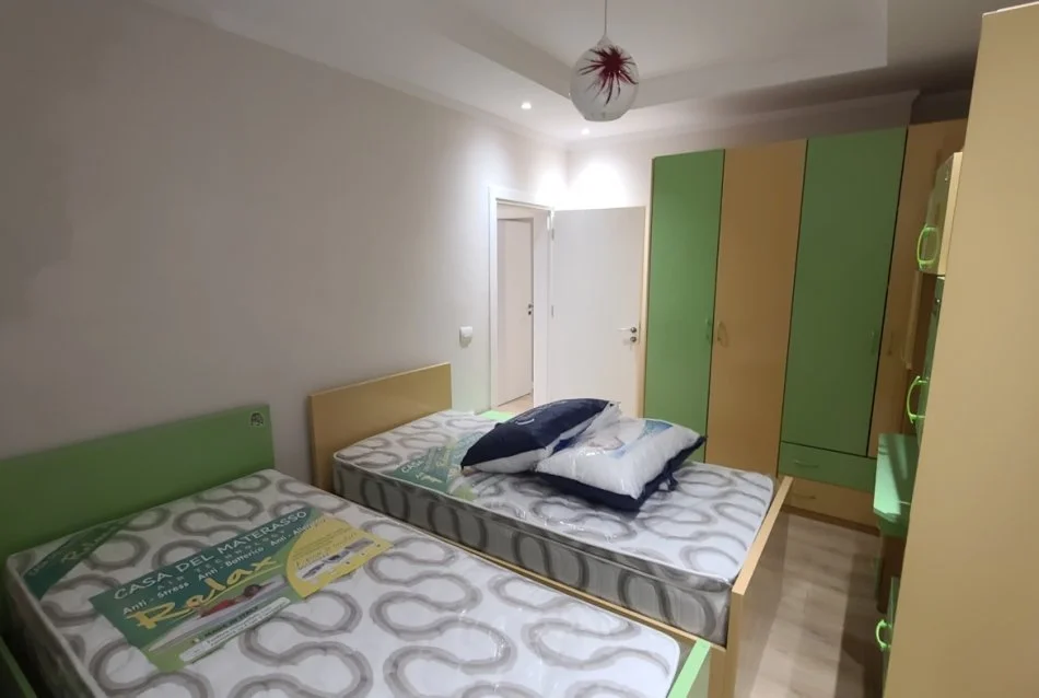 Tirane, jepet me qera apartament 2+1 Kati 7, 100 m² 800 € (Rruga Myslym Shyri)