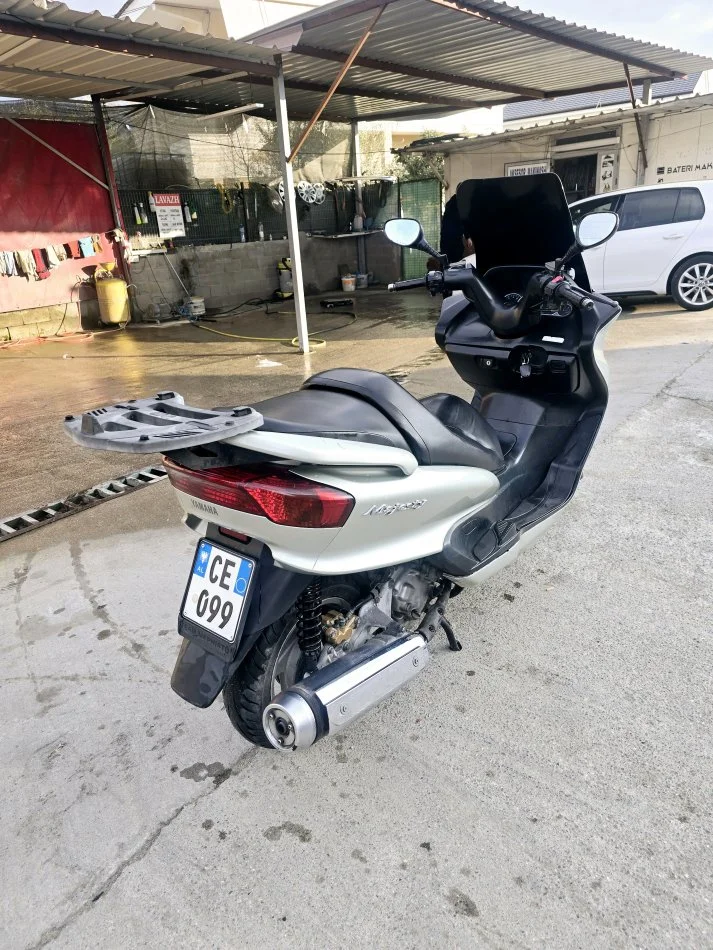 Tirane, shes Scooter YAMAHA MAJESTY 250CC , jeshile 1.500 €