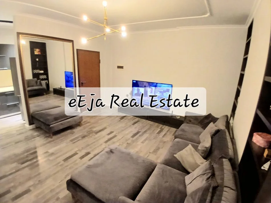 Tirane, shitet apartament 2+1+Ballkon Kati 4, 102 m² 250.000 € (Eduar mano)