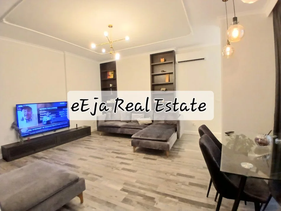 Tirane, shitet apartament 2+1+Ballkon Kati 4, 102 m² 250.000 € (Eduar mano)