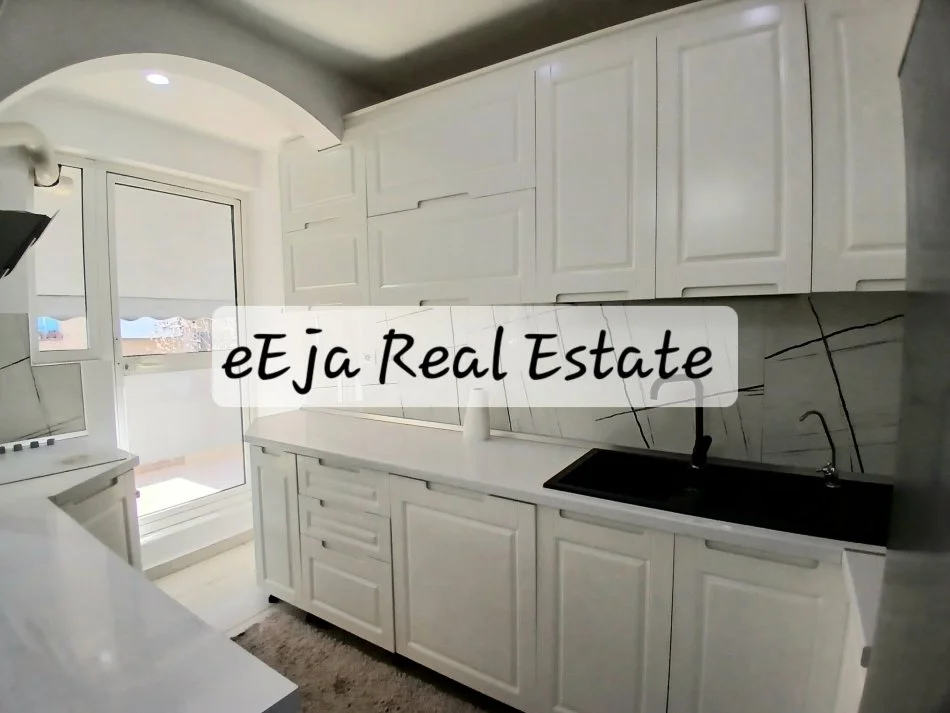 Tirane, shitet apartament 2+1+Ballkon Kati 3, 75 m² 158.000 € (Rruga e kavajes)