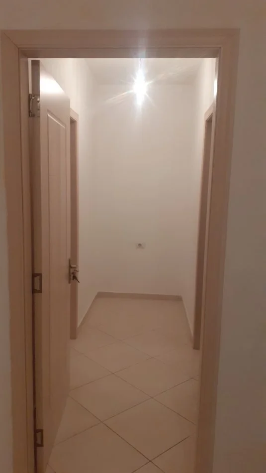 Tirane, shitet apartament 2+1+Ballkon (ne Astir), shitet edhe me KREDI