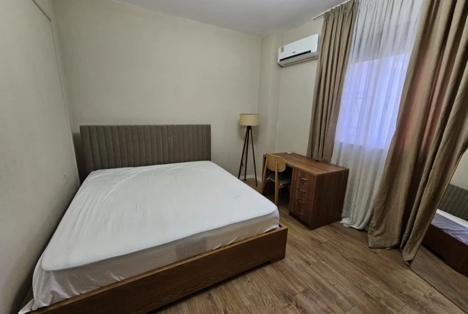 Tirane, jepet me qera apartament 1+1 Kati 1, 65 m² 550 € (Rruga e Elbasanit)
