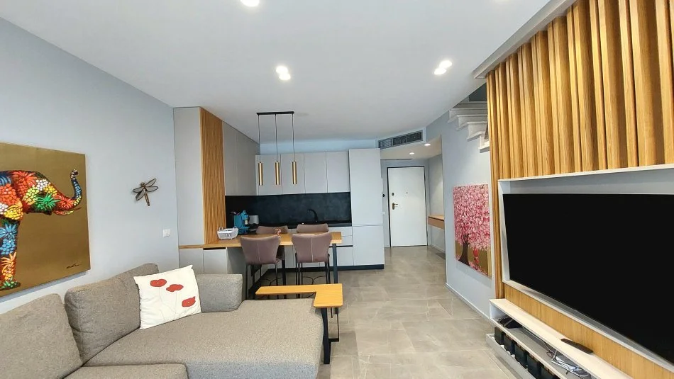 Vlore, shitet apartament duplex Dublex Kati 4, 125 m² 420.000 € (Uji Ftohte Vlore)