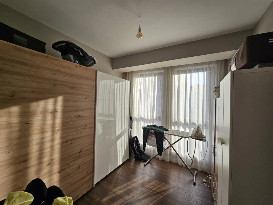 Tirane, shitet apartament 2+1+Ballkon Kati 3, 122 m² 318.000 € (Rruga Barrikadave)