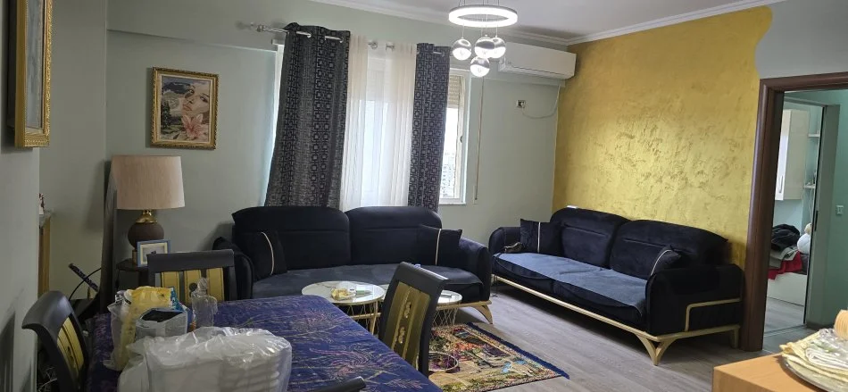Tirane, shitet apartament 2+1 Kati 10, 93 m² 195.000 € (Rruga e Kavajes 1)