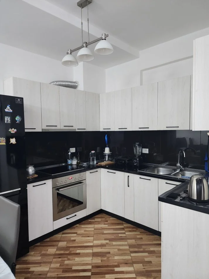Tirane, shitet apartament 1+1+Aneks+Ballkon Kati 4, 66 m² 110.000 € (Bedri Karapici)