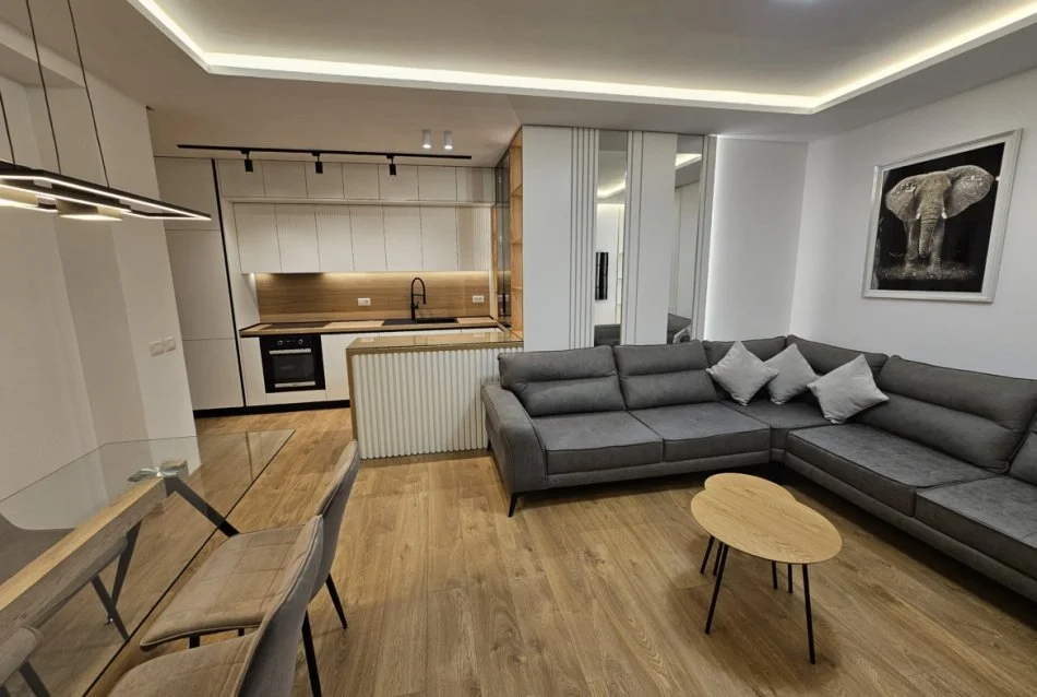 Tirane, jepet me qera apartament 2+1 Kati 2, 110 m² 1.000 € (Rruga Bilal Sina)