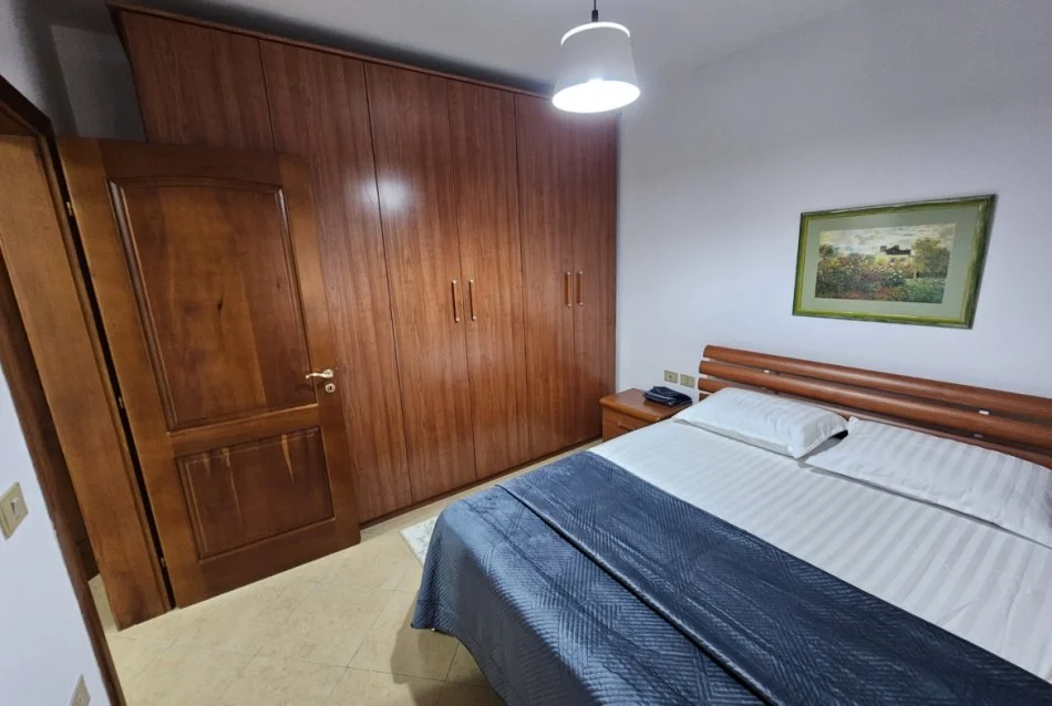 Tirane, jepet me qera apartament 2+1 Kati 6, 110 m² 650 € (Rruga Sami Frasheri)