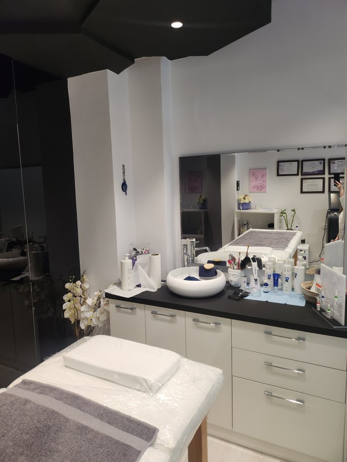 Tirane, shes 1+1 Kati 0, 300 m² 120.000 € (Selite)