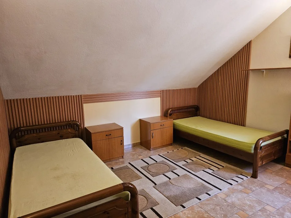 Tirane, jepet me qera apartament 2+1+Ballkon Kati 3, 130 m² 600 € (Rruge Don Bosko)