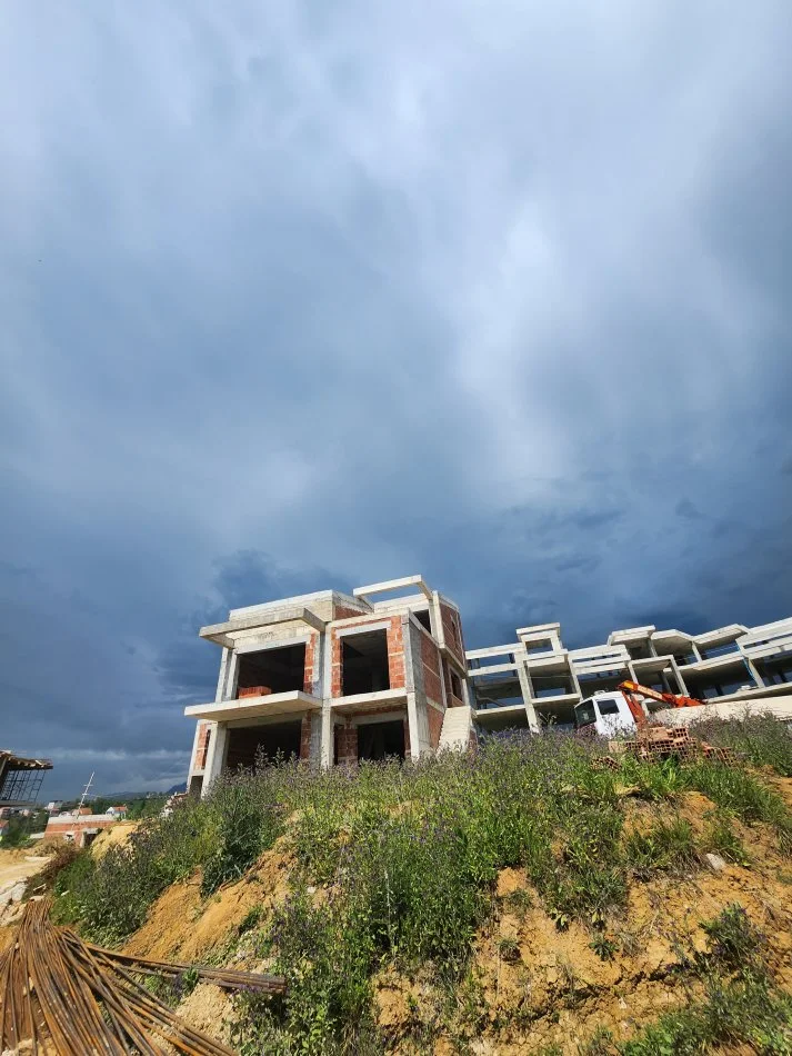 Tirane, shes apartament duplex Dublex Kati 2, 342.150 € (Farke e Vogel)