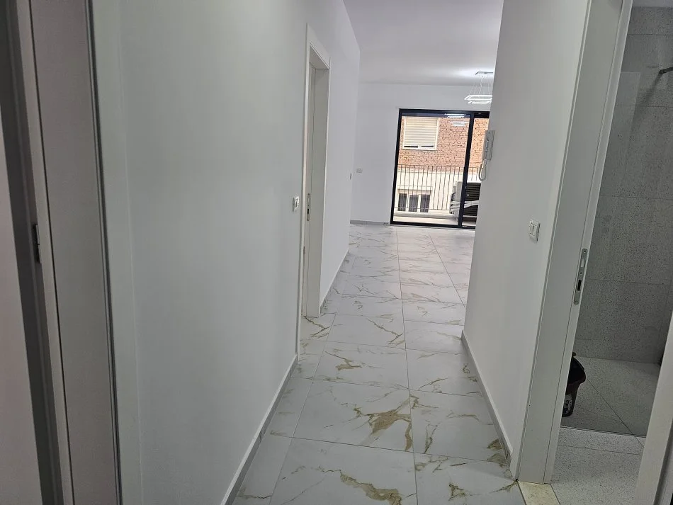 ISH TREGU ELEKTRIK, JEPET ME QERA APARTAMENT 2+1+GARAZH