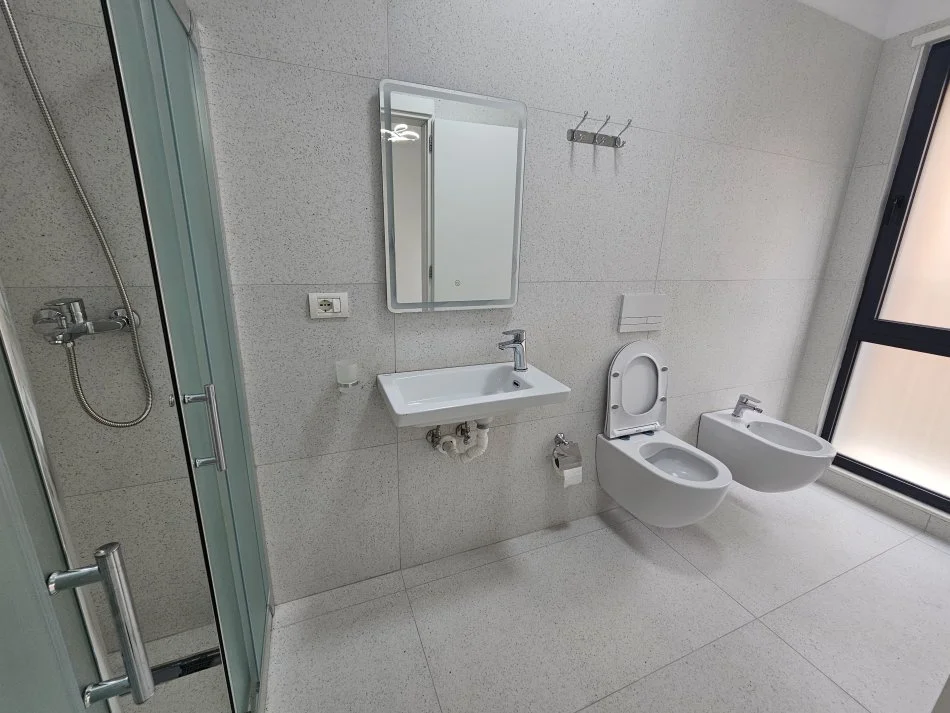 ISH TREGU ELEKTRIK, JEPET ME QERA APARTAMENT 2+1+GARAZH