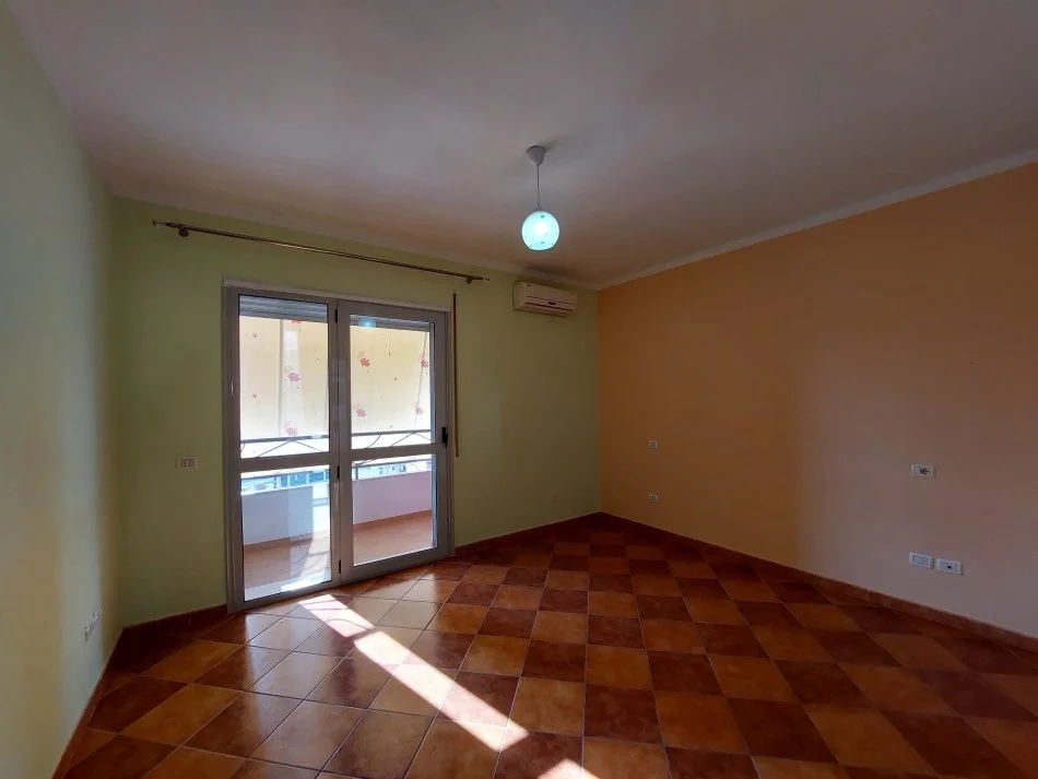 Vlore, shitet apartament 2+1 Kati 7, 119 m² 180.000 € 