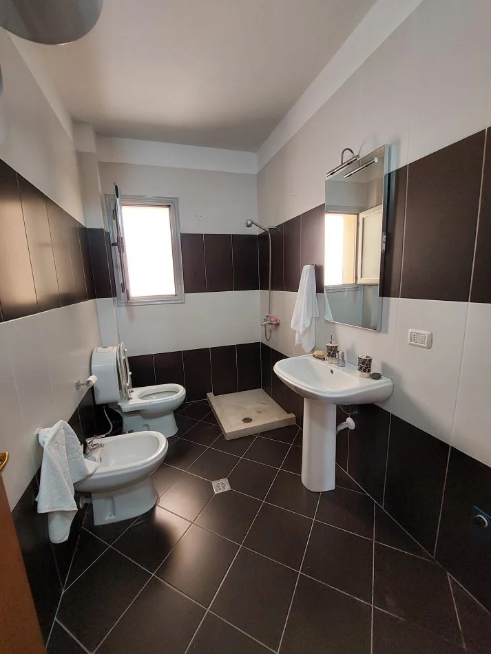 Vlore, shitet apartament 2+1 Kati 7, 119 m² 180.000 € 