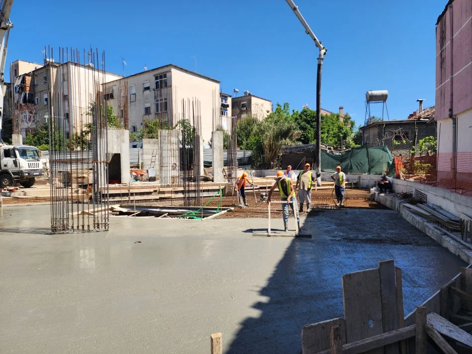 Tirane, shes apartament 2+1+Ballkon Kati 6, (SHKOLLA E BALETIT)