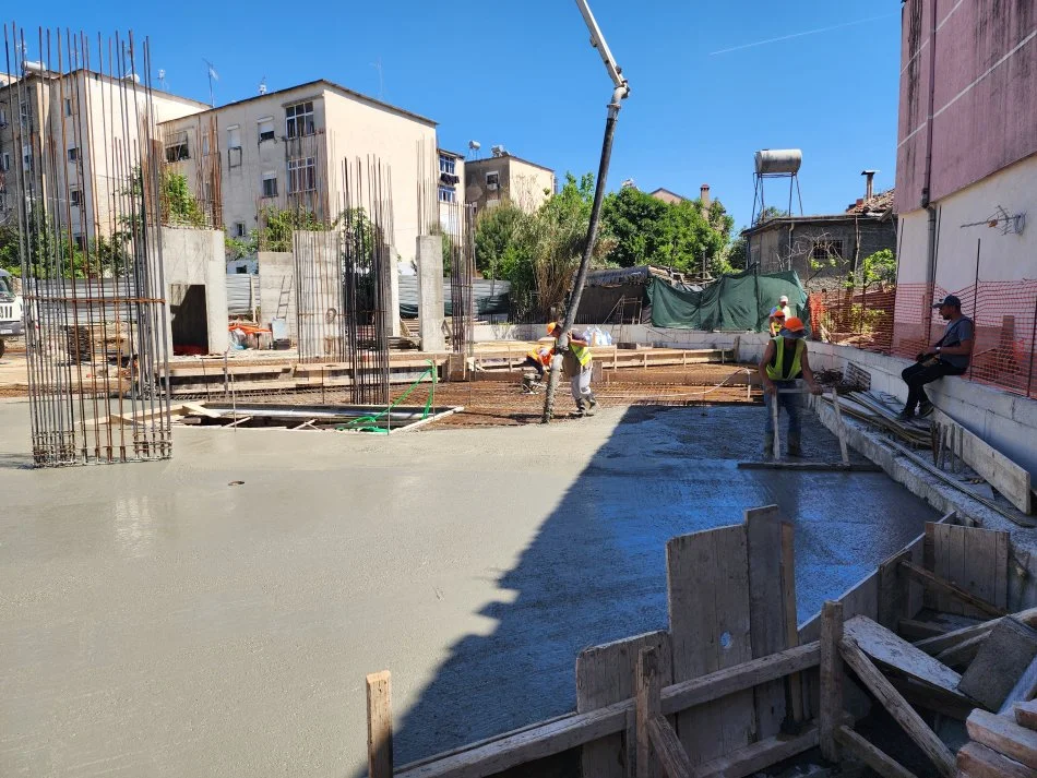 Tirane, shes apartament 2+1+Ballkon Kati 6, (SHKOLLA E BALETIT)