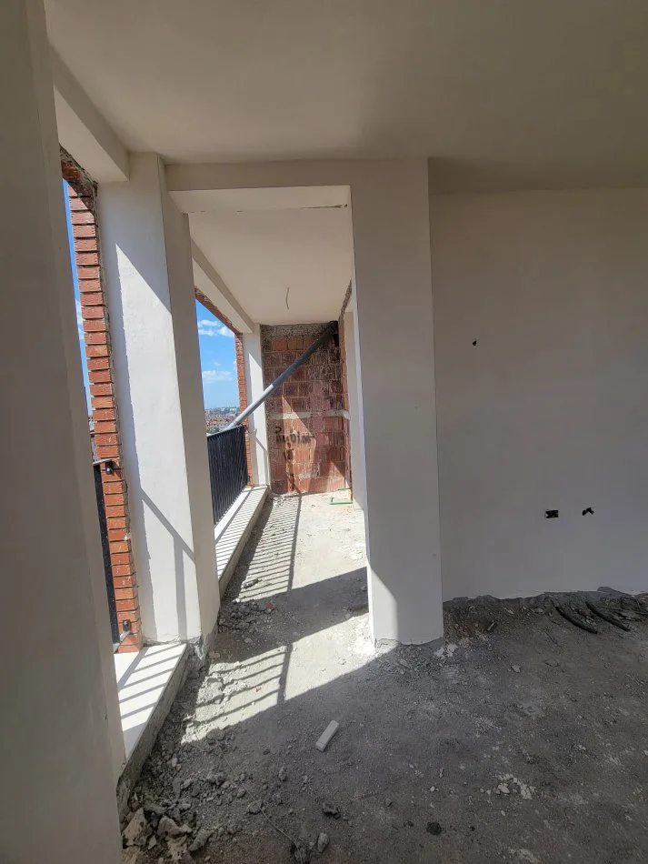 Tirane, shitet apartament 2+1+Ballkon Kati 7, 103 m² 166.001 € (Rruga Zenel Bastari)
