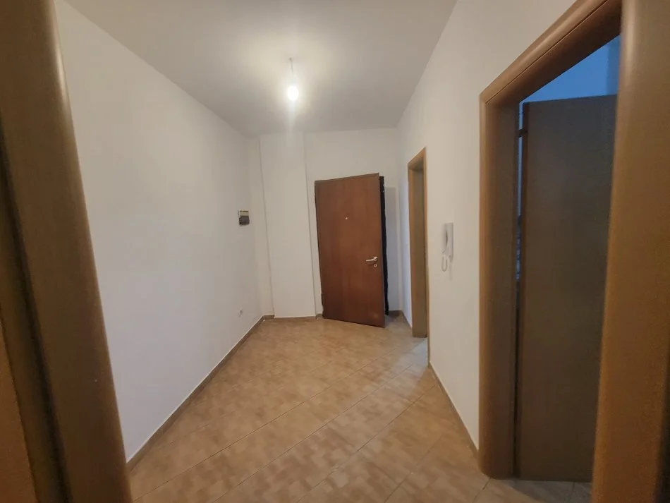 Shqiperi, shitet 2+1+Ballkon , 88 m² 110.000 € (Rruga Muhamed Deliu)