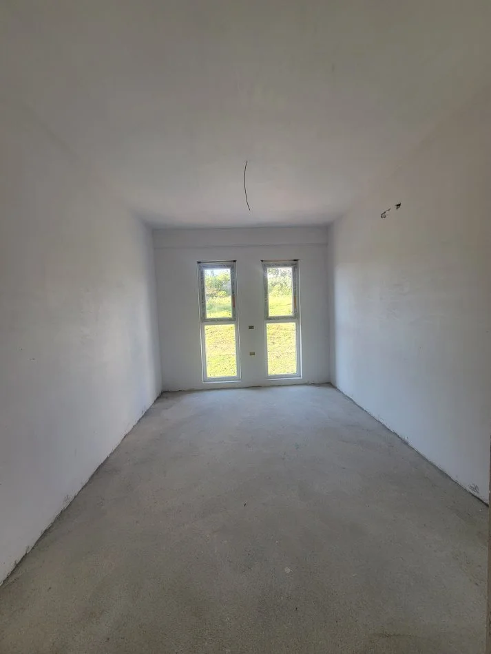 Tirane, shitet apartament 2+1+Ballkon Kati 2, 123 m² 110.700 € (Rruga Lidhja Prizerenit Paskuqan)