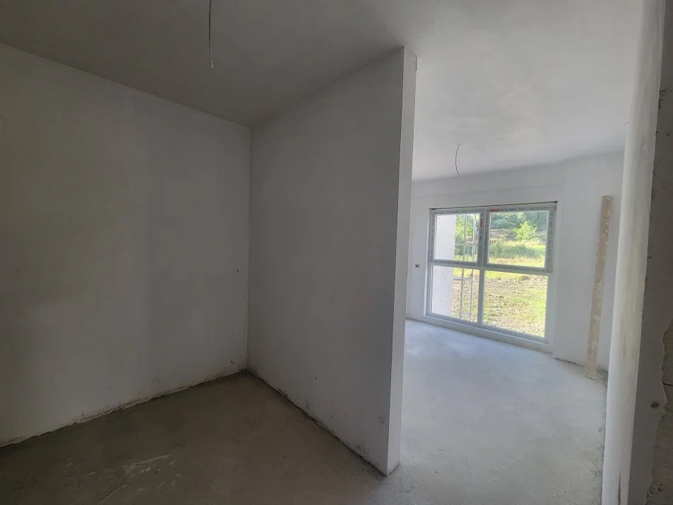 Tirane, shitet apartament 2+1+Ballkon Kati 2, 123 m² 110.700 € (Rruga Lidhja Prizerenit Paskuqan)