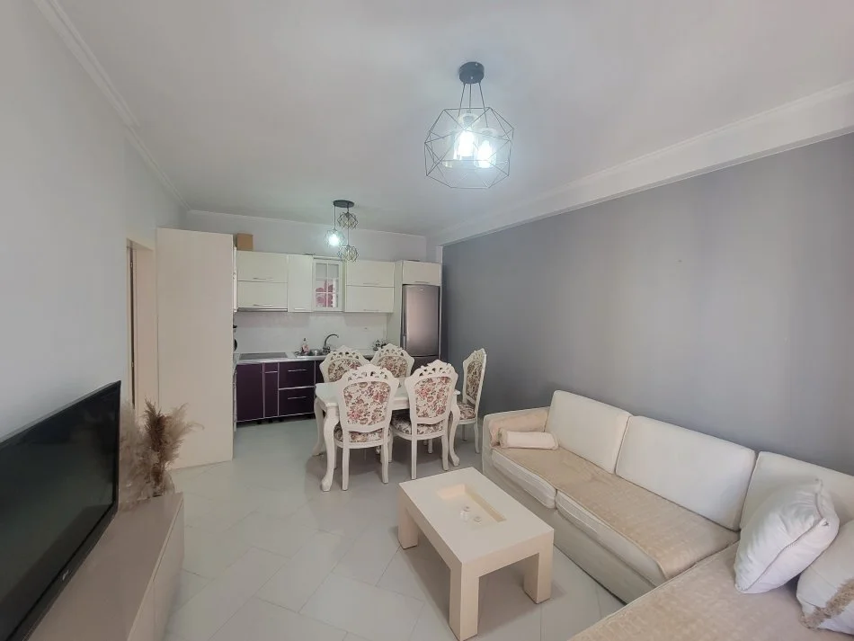 Shqiperi, jepet me qera apartament 2+1+Ballkon Kati 3, 91 m² 500 € (Rruga Zallit)