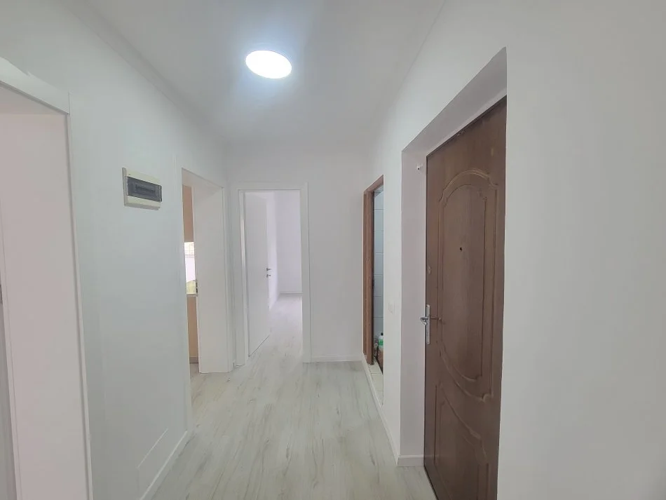 Tirane, shitet apartament 2+1+Ballkon Kati 2, 65 m² 146.000 € (Rruga Asim Vokshi)