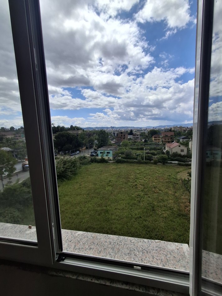 Tirane, jepet me qera apartament 1+1 Kati 3, 65 m² 250 € (Rruga ke kafja e Rremes tufin)