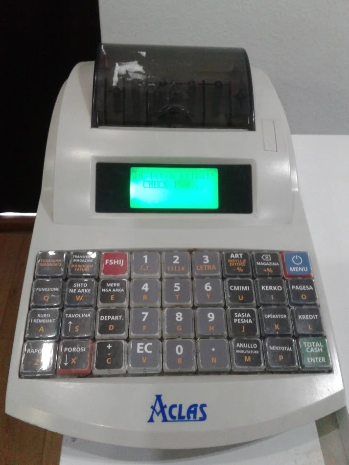 Tirane, shes Shes kase , 220 euro 220 €