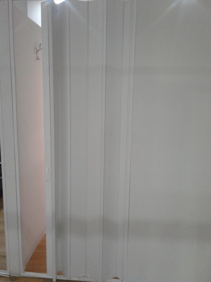 Tirane, shes Shes dere shine 40 €