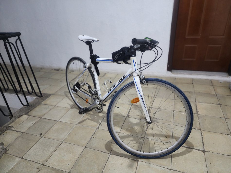 Tirane, shes biciklete Biçikletë kursi e modifikuar e bardhë 250 €