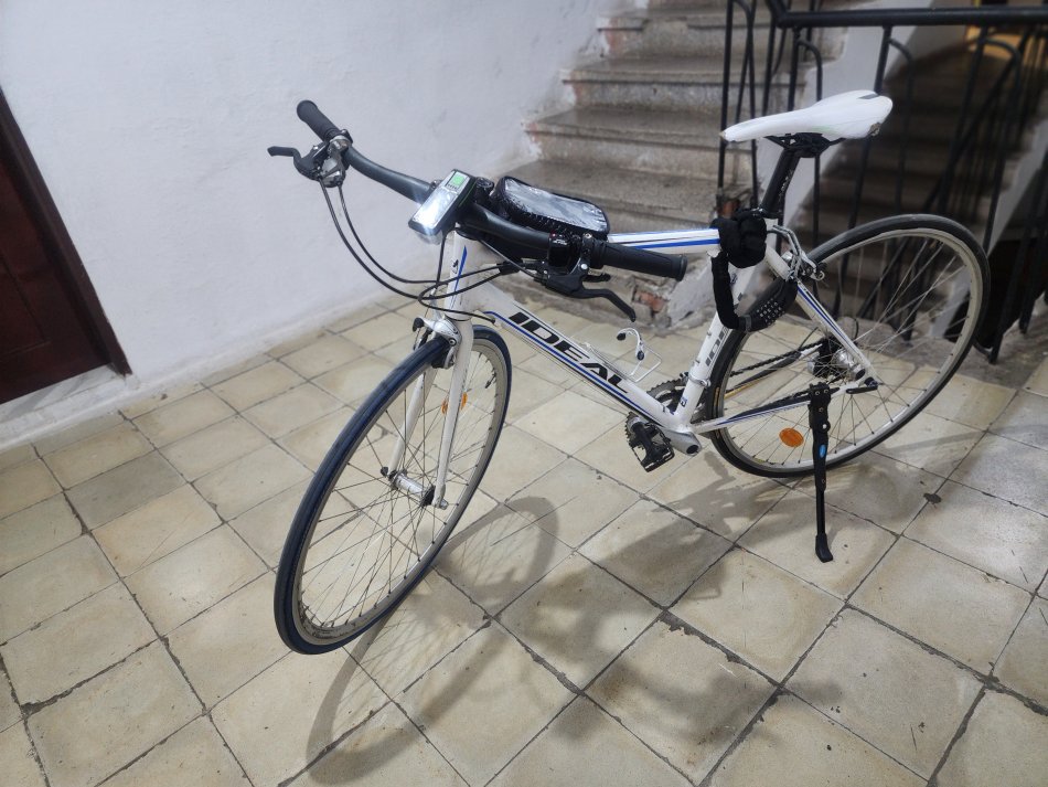 Tirane, shes biciklete Biçikletë kursi e modifikuar e bardhë 250 €