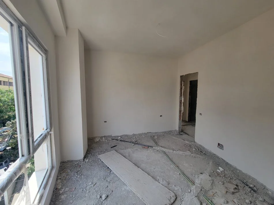 Tirane, shitet apartament 2+1+Ballkon Kati 4, 91 m² 128.000 € (Rruga Selaudin Zorba QSUT)