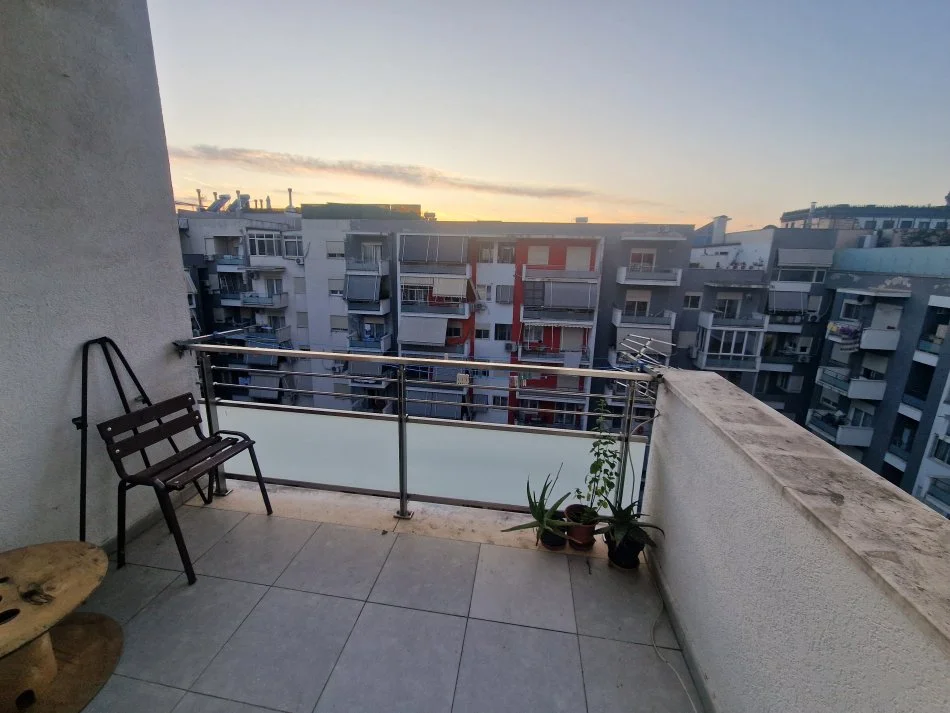 Tirane, shitet apartament 1+1 Kati 8, 71 m² 110.000 € 