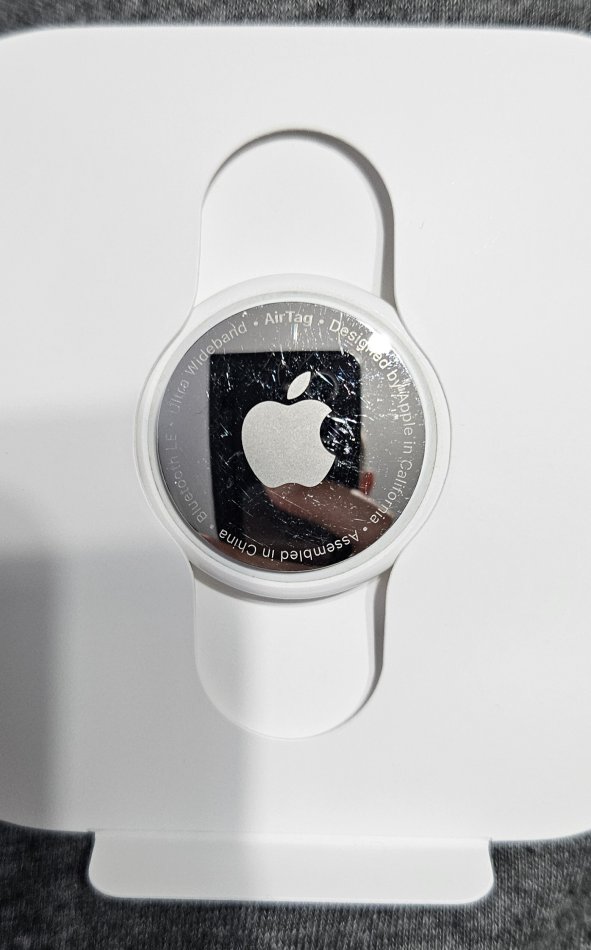 Tirane, shes Apple Apple Airtag