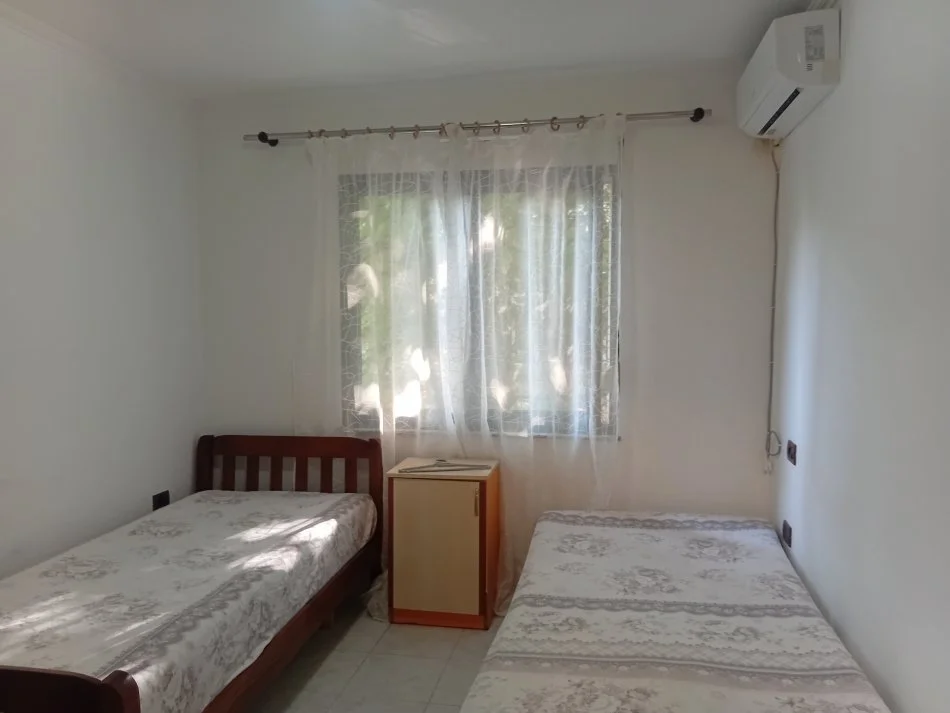 Tirane, shitet apartament 3+1+Aneks+Ballkon Kati 3, 100 m² 230.000 € (Bllok)